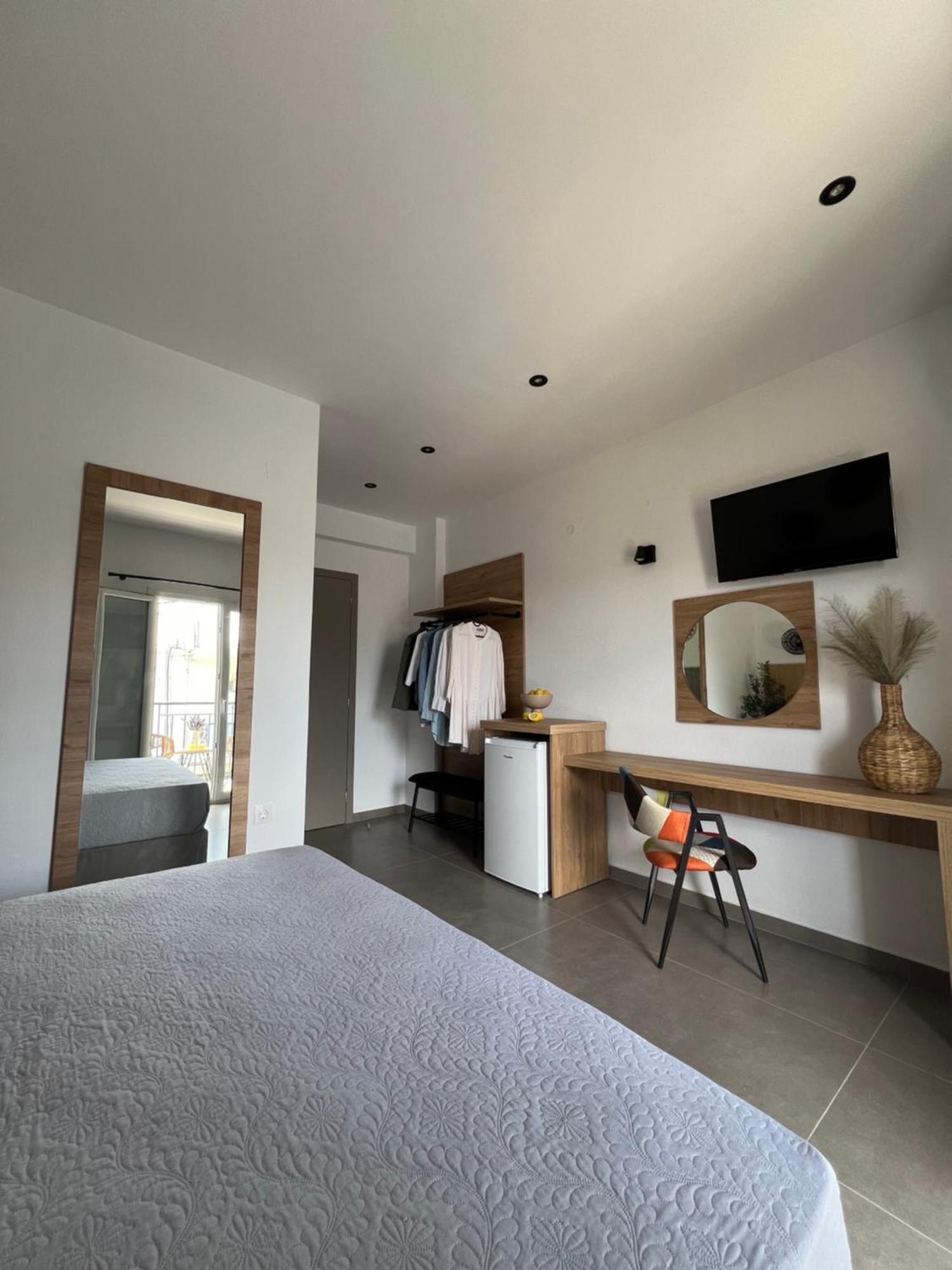 Cactus Apartment Skiathos Town Exterior photo