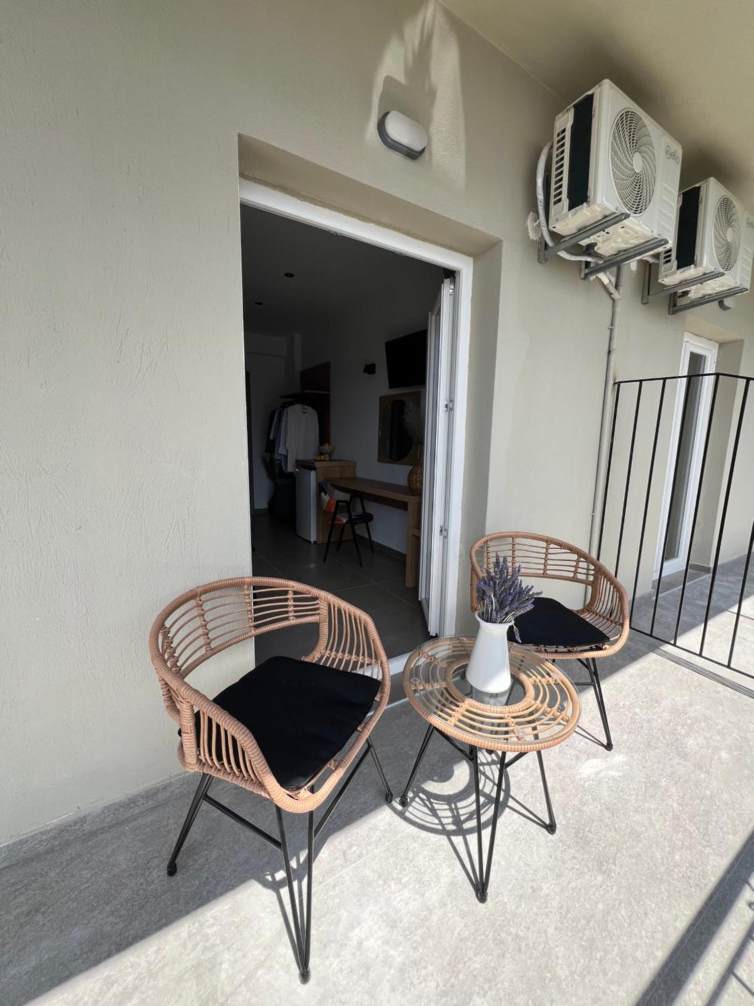Cactus Apartment Skiathos Town Exterior photo